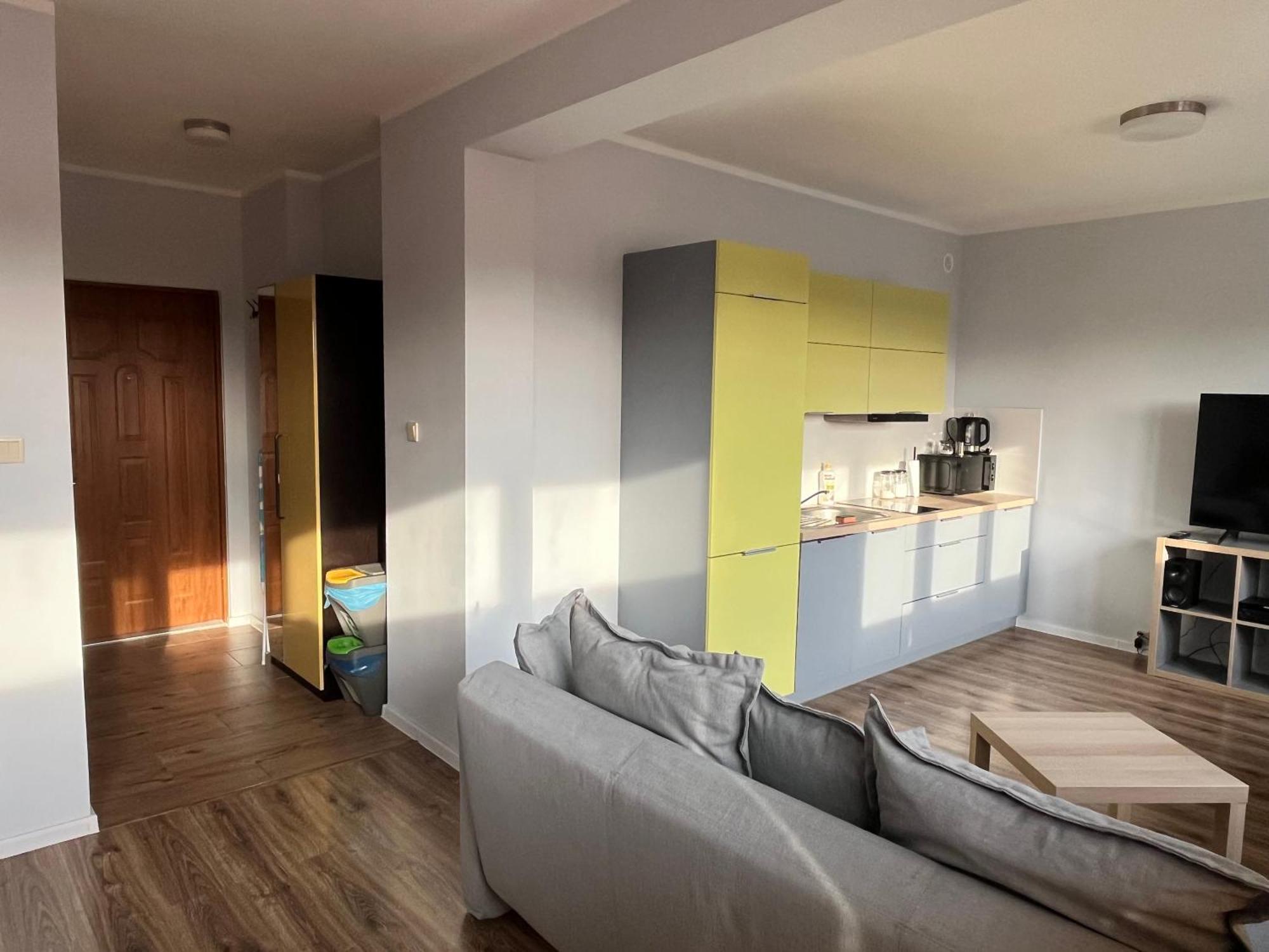Dom Na Folwarku Pokoje I Apartamenty, Bezplatny Zamykany Parking Na Terenie Posesji 키엘체 외부 사진